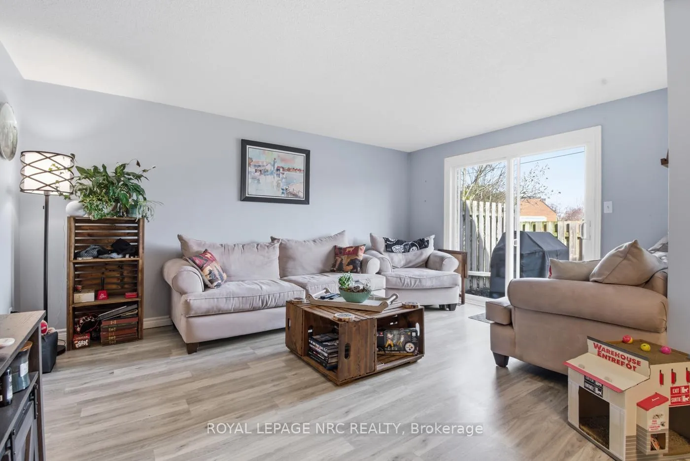 Photo 6 of Unit 12, 242 Lakeport Drive, St. Catharines, Lakeport — HOMEH