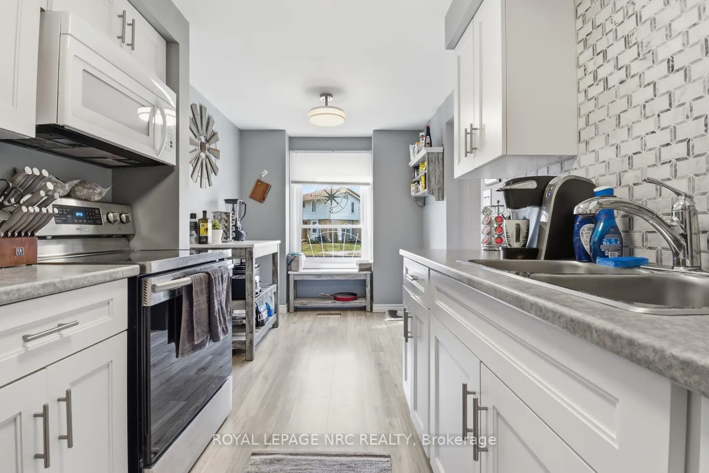 Photo 11 of Unit 12, 242 Lakeport Drive, St. Catharines, Lakeport — HOMEH