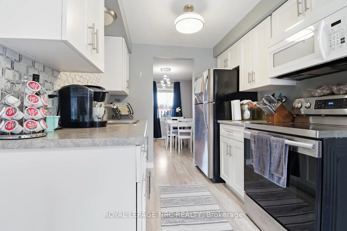 Photo 12 of Unit 12, 242 Lakeport Drive, St. Catharines, Lakeport — HOMEH
