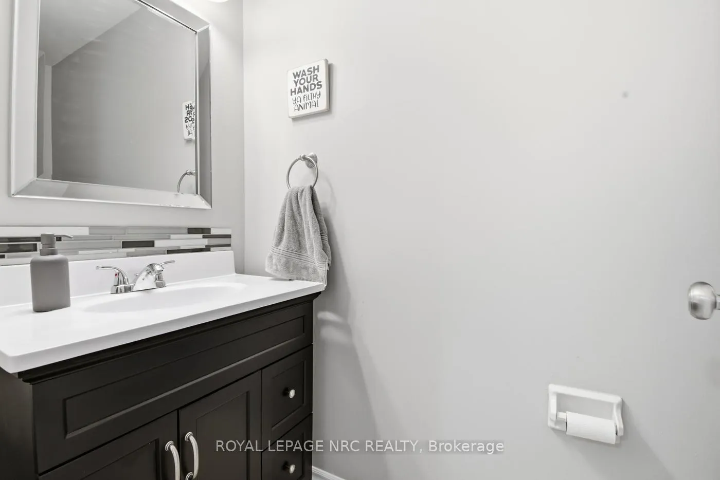 Photo 16 of Unit 12, 242 Lakeport Drive, St. Catharines, Lakeport — HOMEH