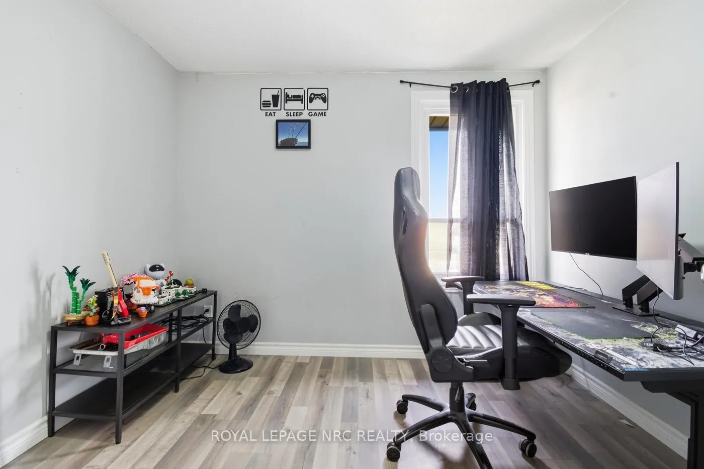 Photo 22 of Unit 12, 242 Lakeport Drive, St. Catharines, Lakeport — HOMEH