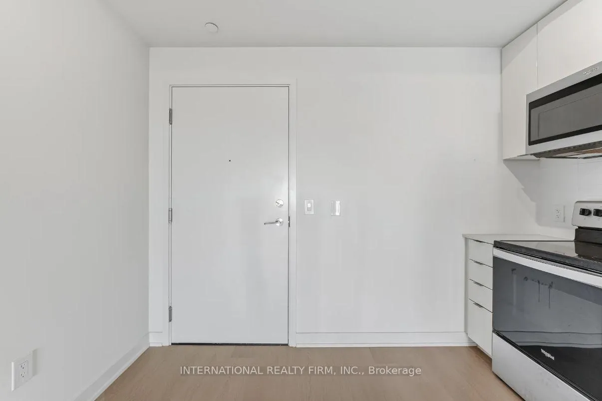 Photo 5 of Unit 710, 859 The Queensway, Etobicoke, Stonegate-Queensway — HOMEH