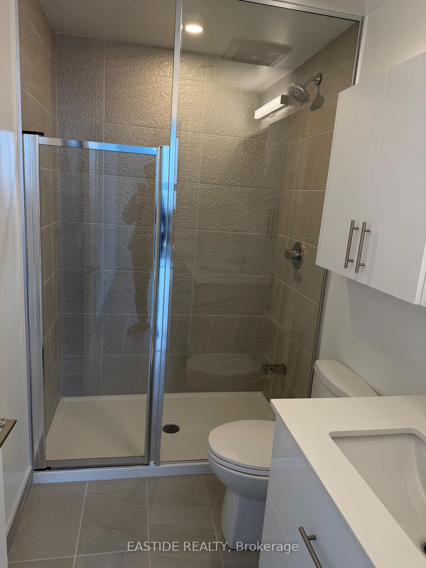 Photo 12 of Unit 1603, 9763 Markham Road, Markham, Greensborough — HOMEH