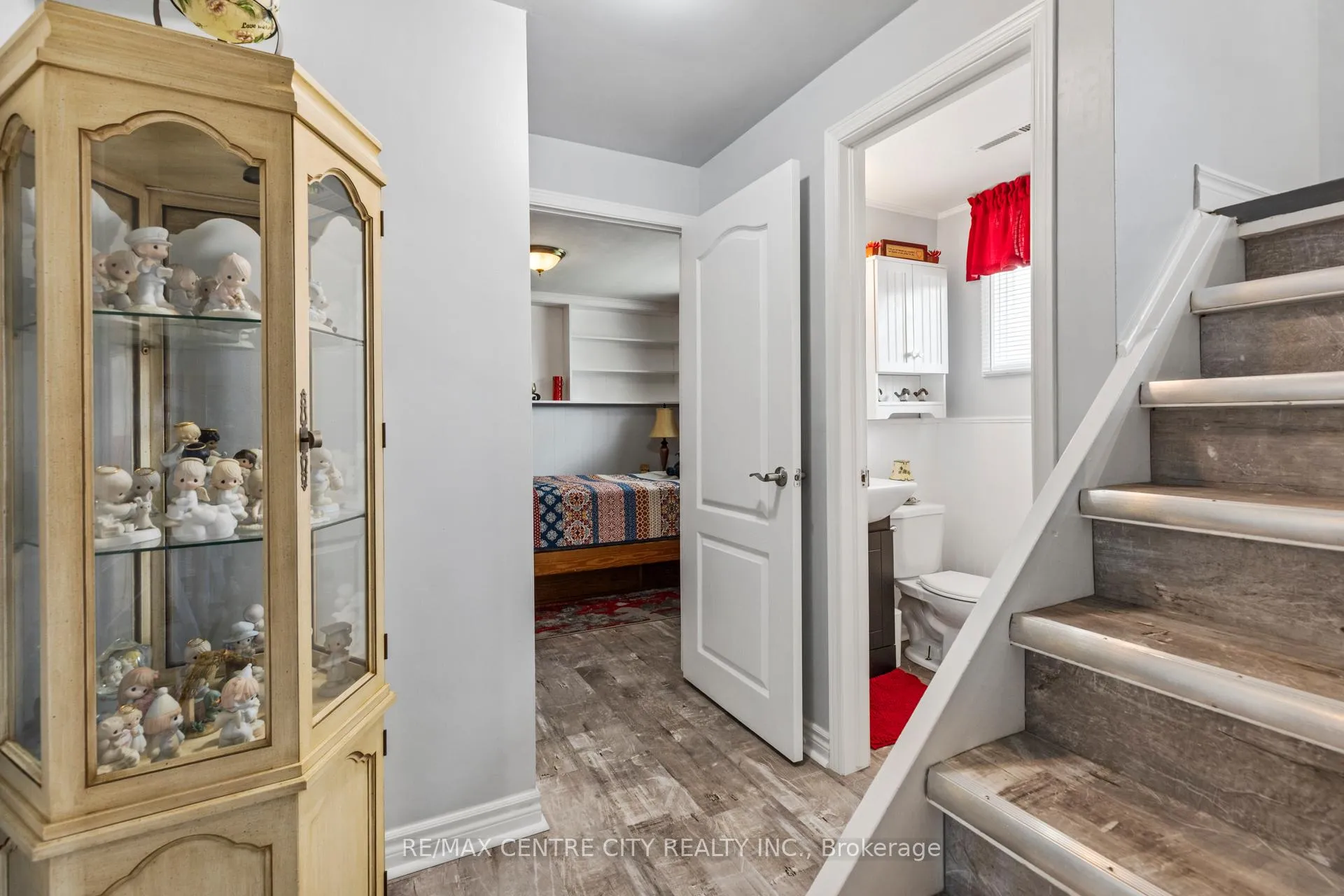 Photo 15 of 8 Parkview Drive, St. Thomas — HOMEH