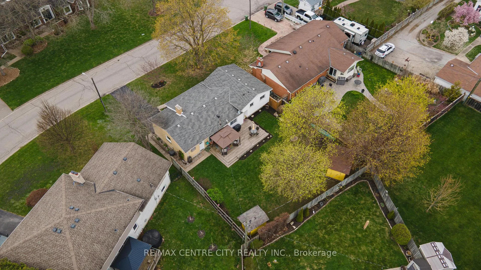 Photo 25 of 8 Parkview Drive, St. Thomas — HOMEH