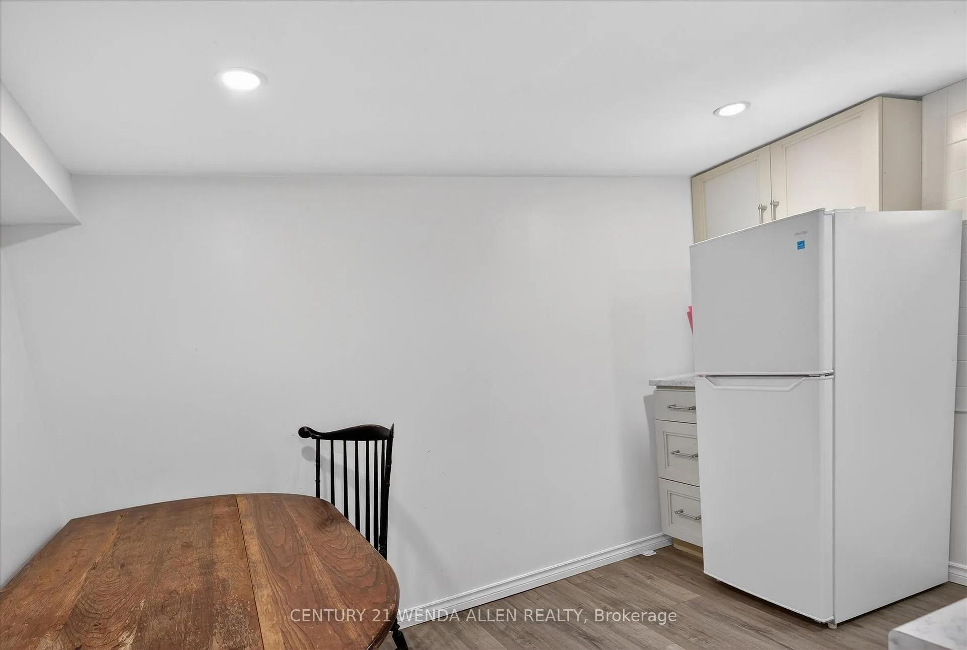 Photo 27 of 276 Mcgill Street, Peterborough, Otonabee Ward 1 — HOMEH