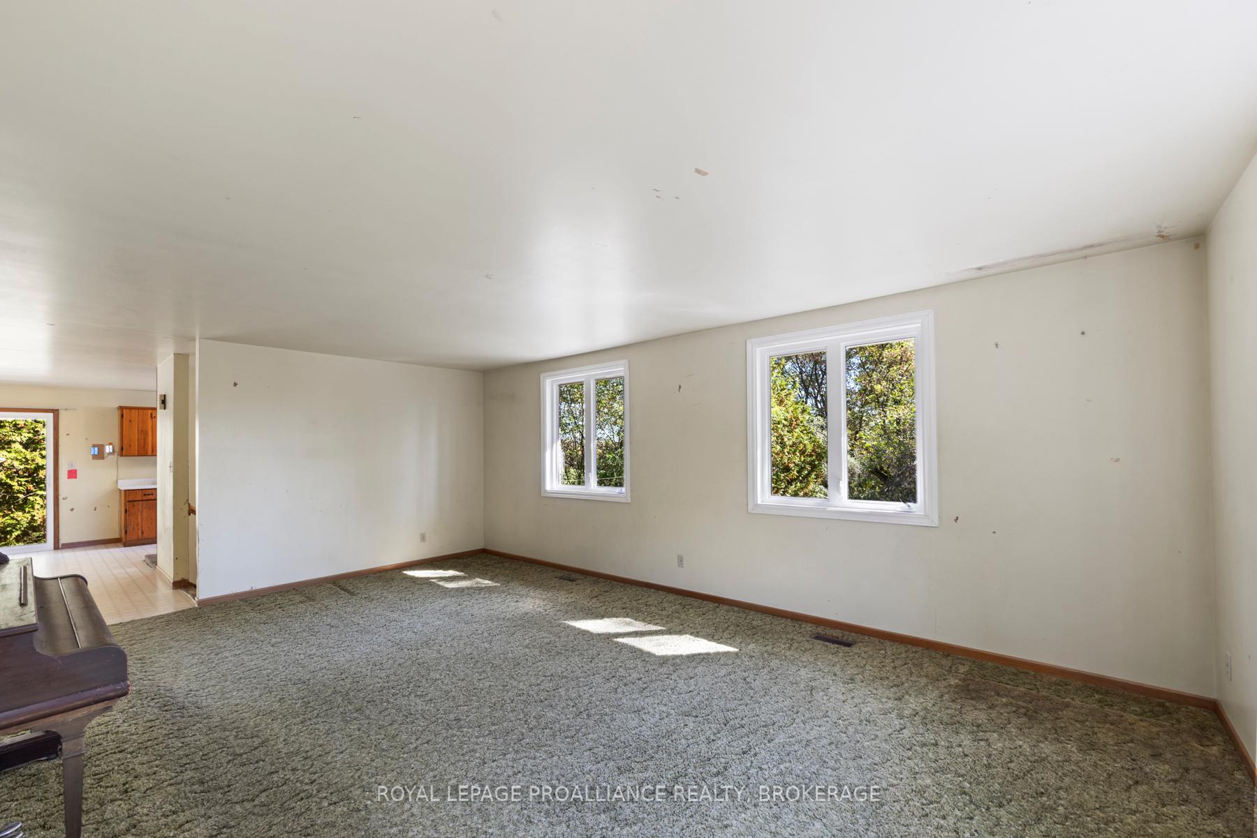 Photo 4 of 1136 Millhaven Road, Loyalist, Lennox and Addington - South — HOMEH
