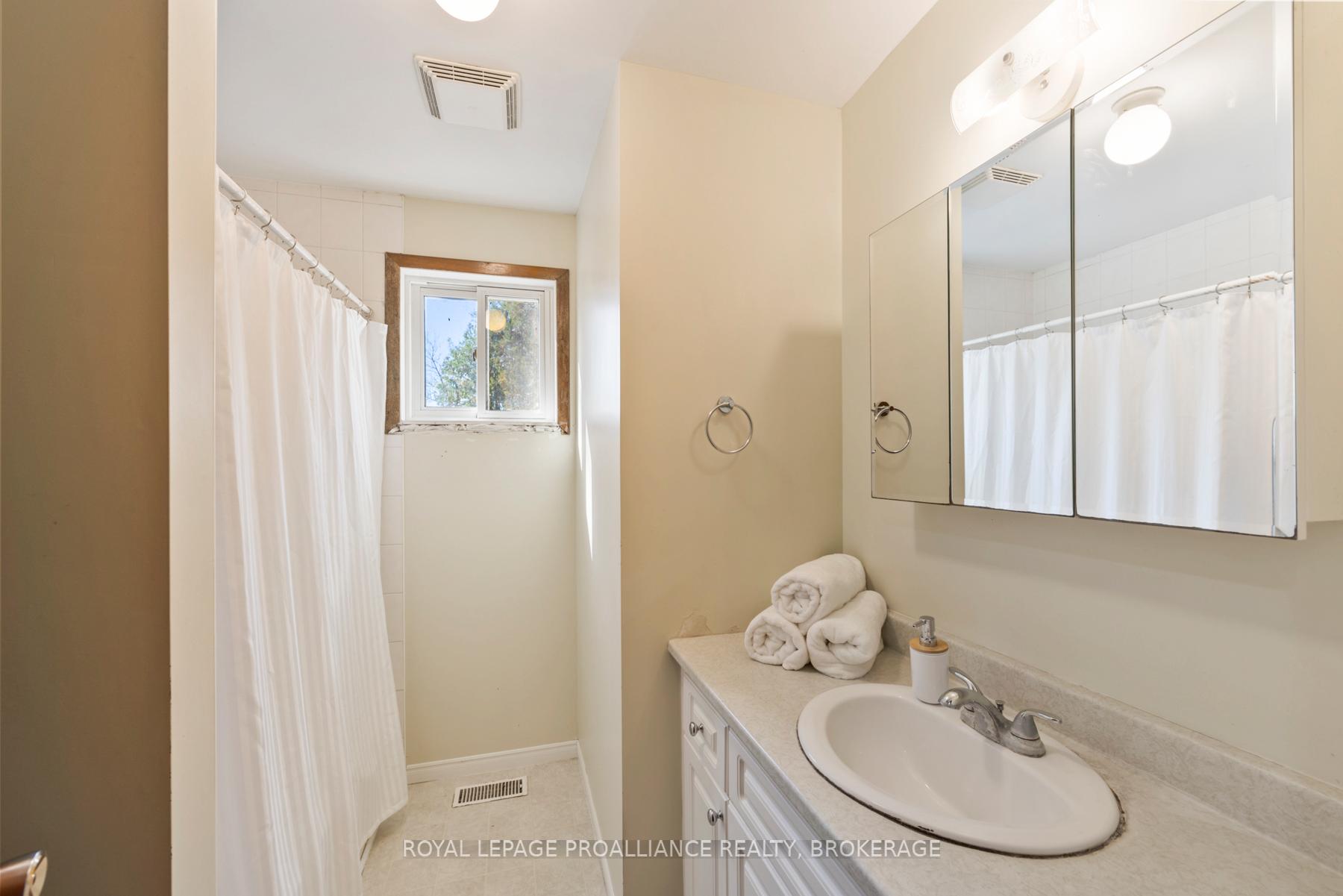 Photo 14 of 1136 Millhaven Road, Loyalist, Lennox and Addington - South — HOMEH