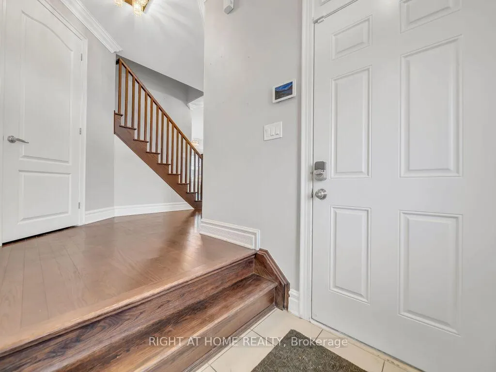 Photo 3 of 1348 Whitney Terrace, Milton, Ford — HOMEH