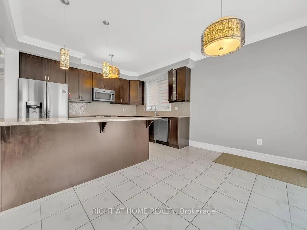 Photo 14 of 1348 Whitney Terrace, Milton, Ford — HOMEH