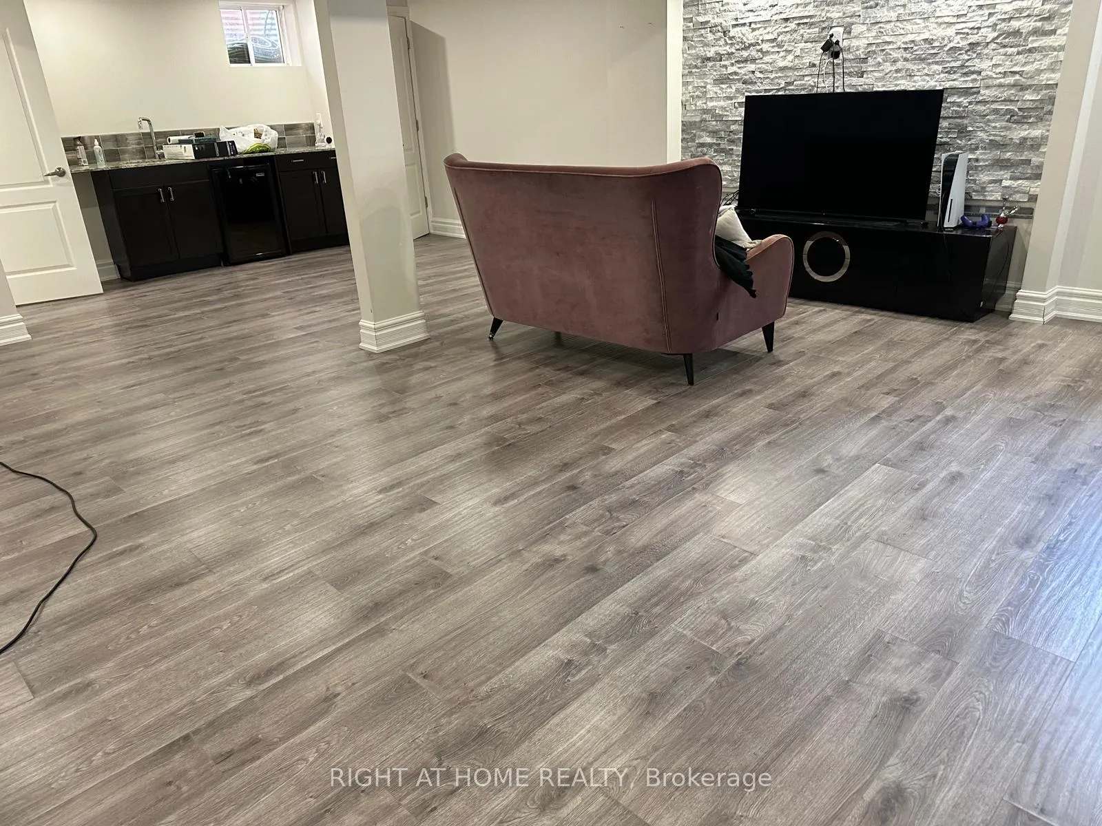 Photo 40 of 1348 Whitney Terrace, Milton, Ford — HOMEH