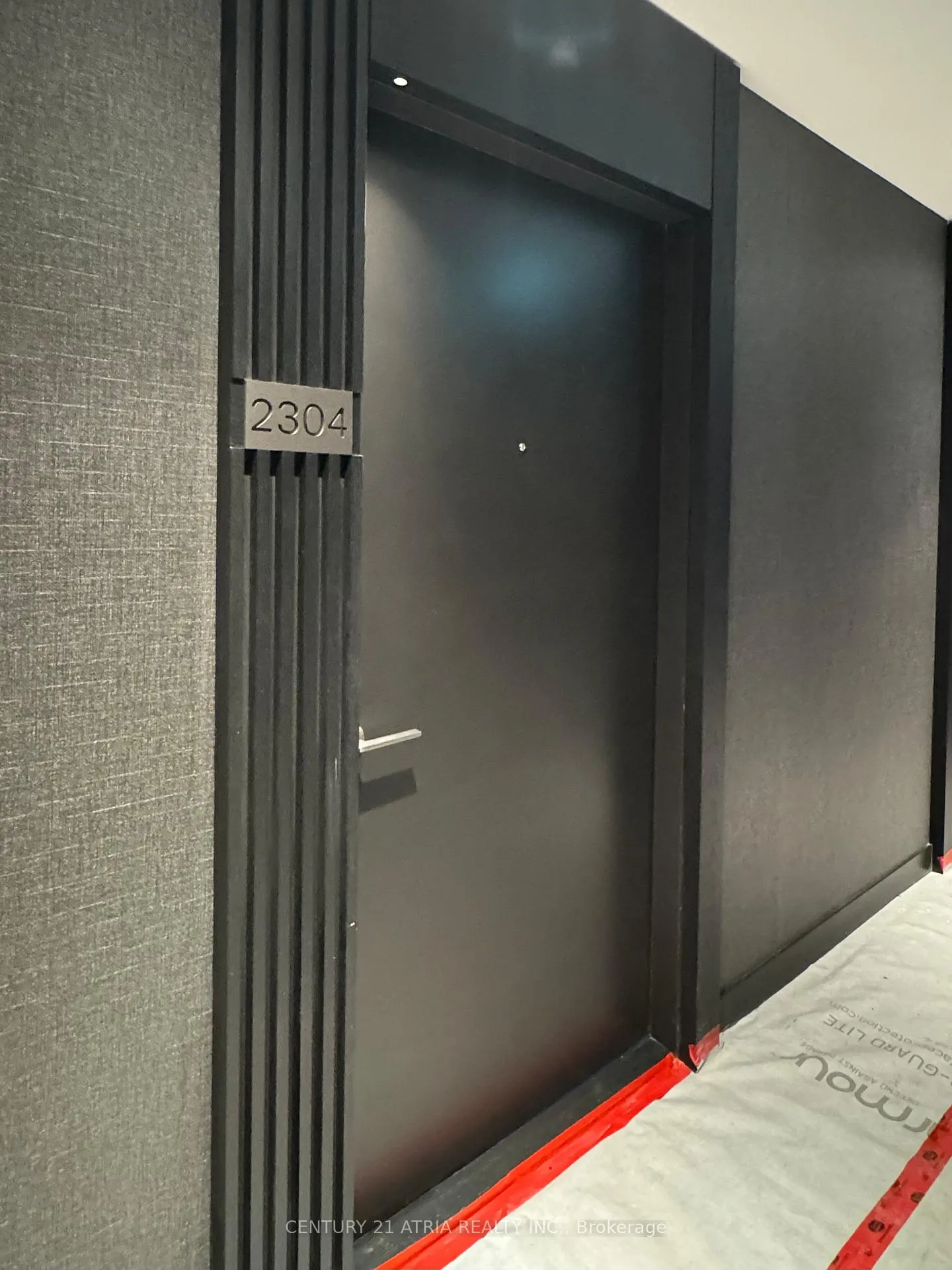 Photo 2 of Unit 2304, 110 Broadway Avenue, Toronto, Mount Pleasant West — HOMEH