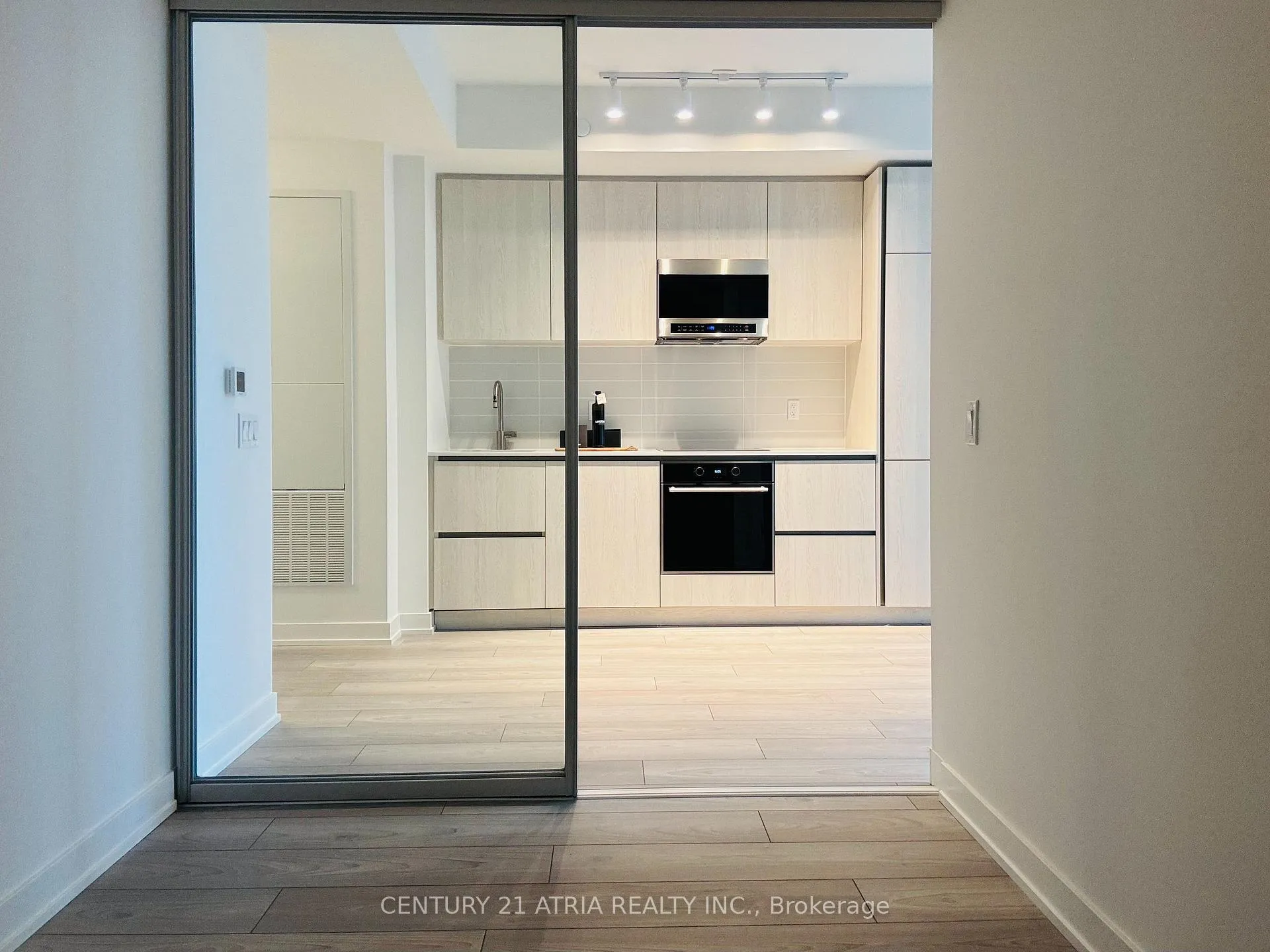 Photo 8 of Unit 2304, 110 Broadway Avenue, Toronto, Mount Pleasant West — HOMEH
