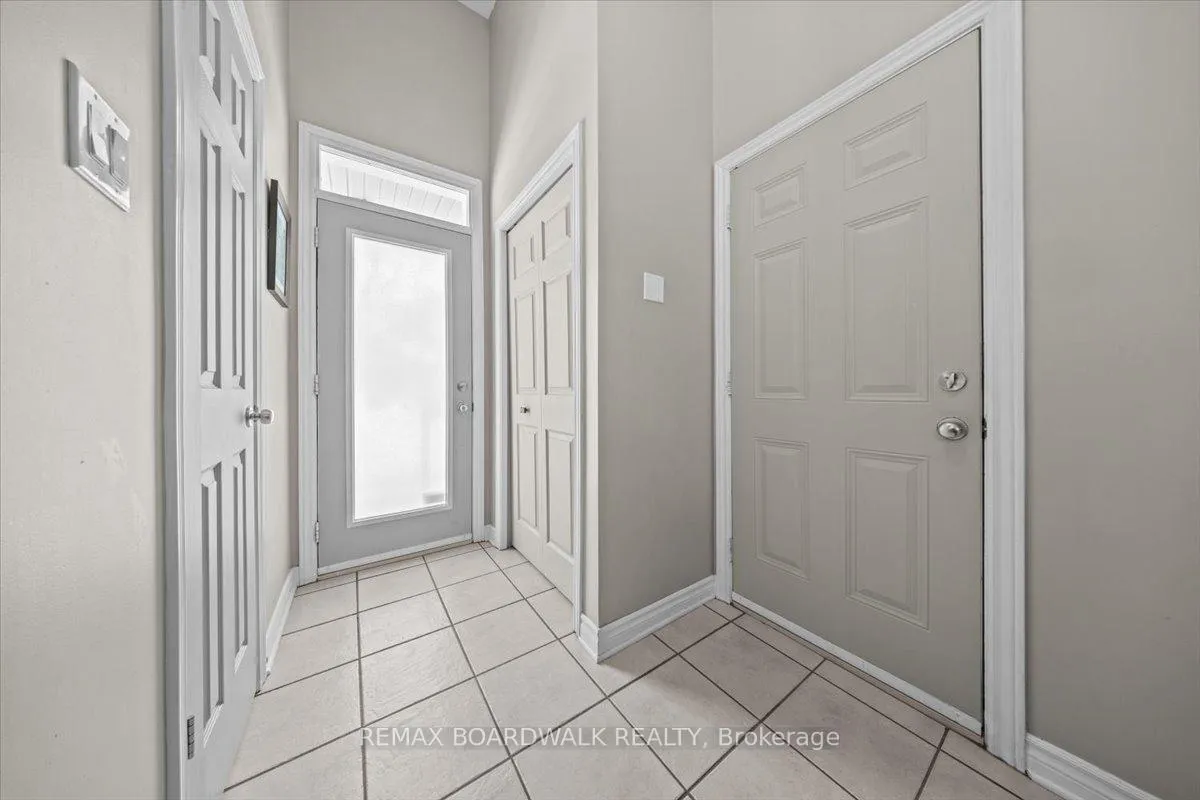 Photo 2 of 265 Parkrose Private, Ottawa, Chatelaine Village — HOMEH