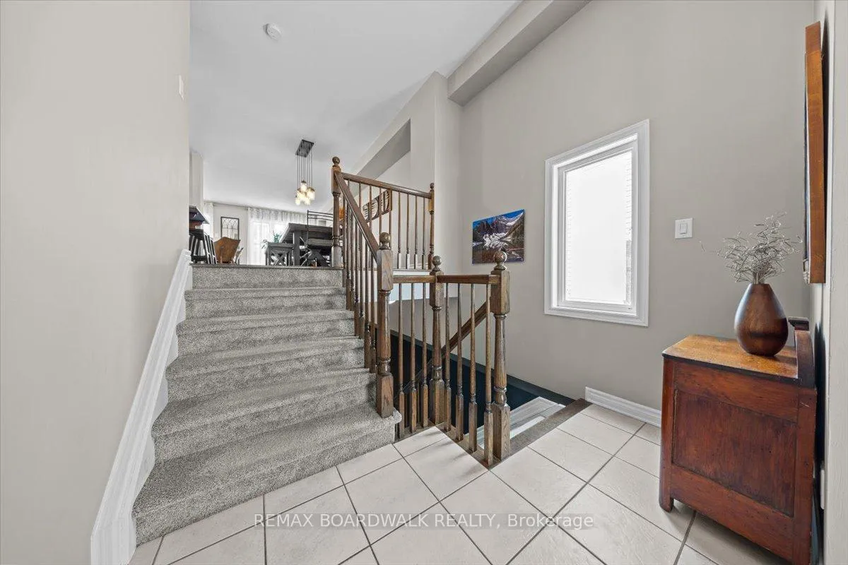 Photo 3 of 265 Parkrose Private, Ottawa, Chatelaine Village — HOMEH