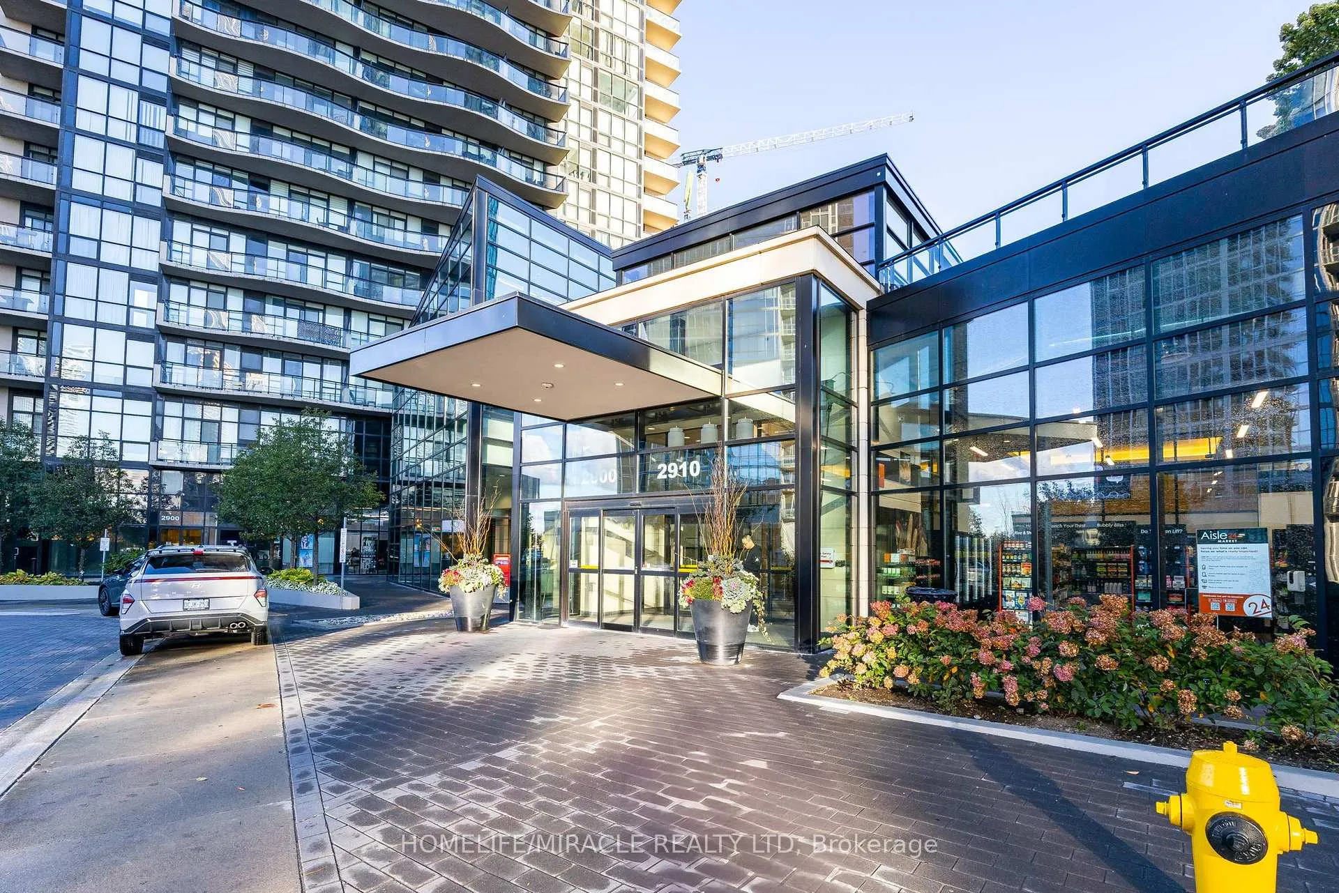 Photo 3 of Unit 3307, 2910 Highway 7 Road, Vaughan, Concord — HOMEH