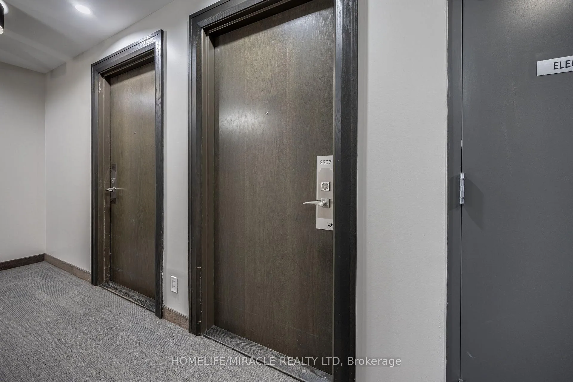 Photo 4 of Unit 3307, 2910 Highway 7 Road, Vaughan, Concord — HOMEH