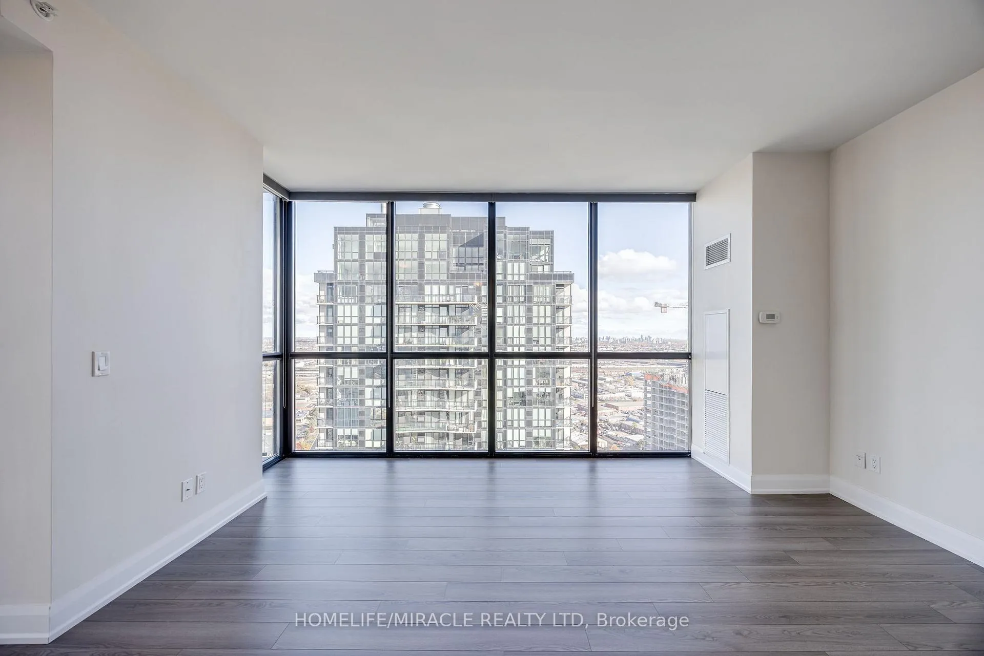 Photo 13 of Unit 3307, 2910 Highway 7 Road, Vaughan, Concord — HOMEH