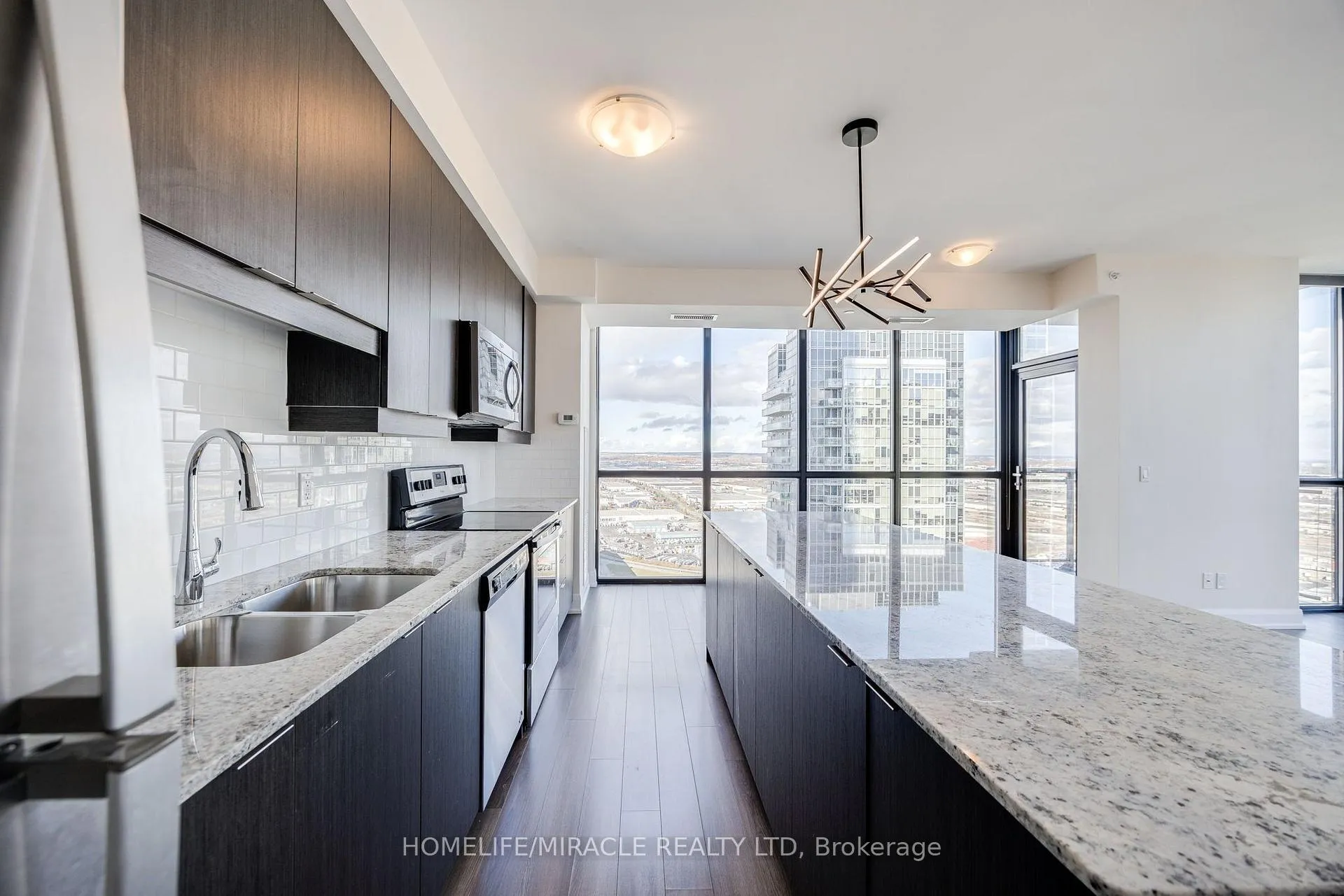 Photo 14 of Unit 3307, 2910 Highway 7 Road, Vaughan, Concord — HOMEH