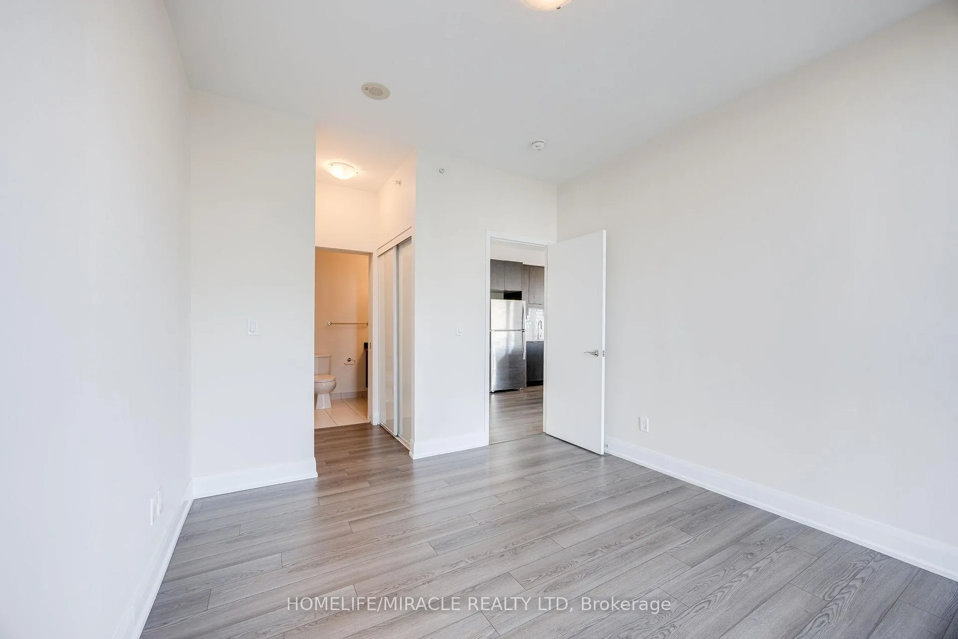 Photo 17 of Unit 3307, 2910 Highway 7 Road, Vaughan, Concord — HOMEH