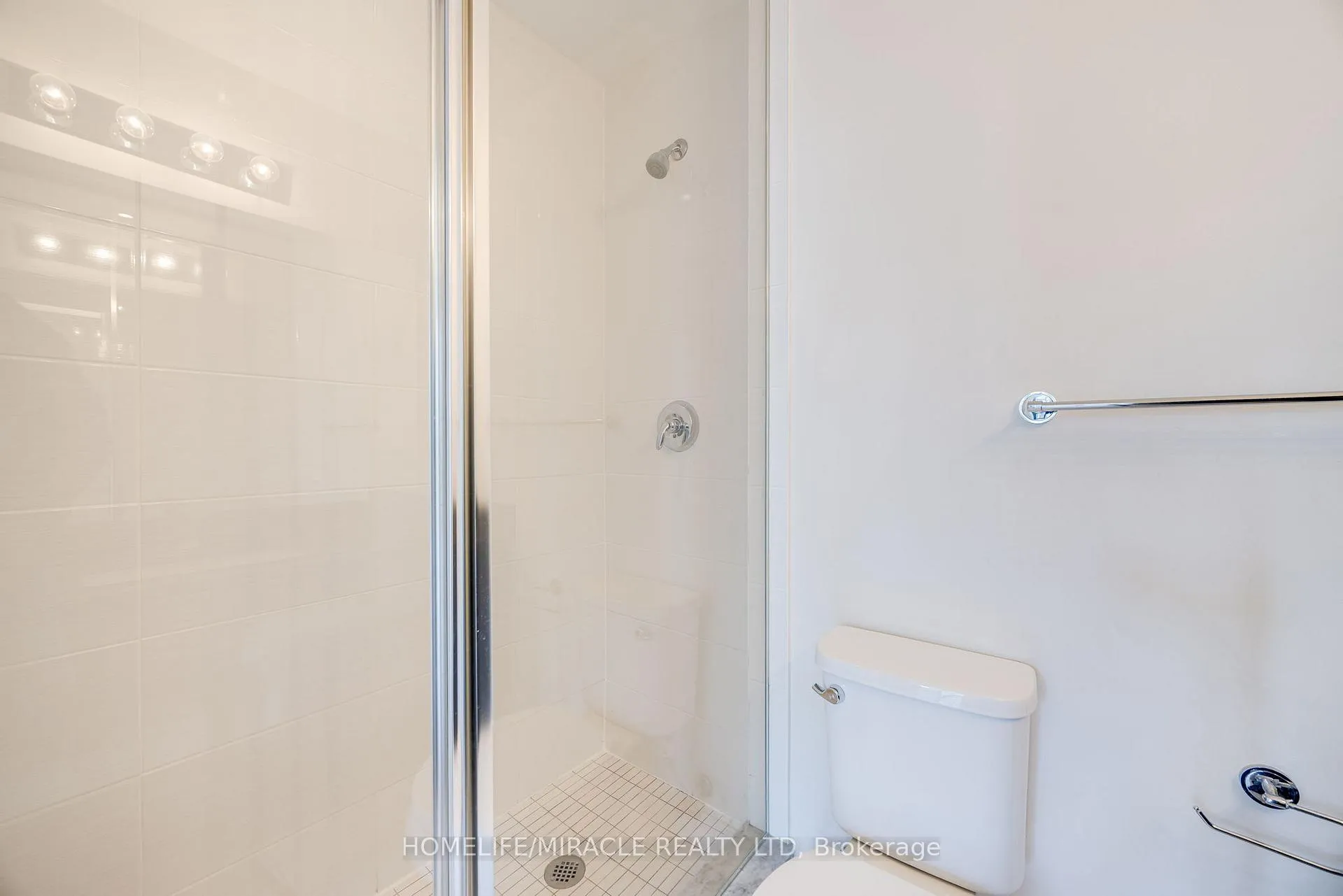 Photo 20 of Unit 3307, 2910 Highway 7 Road, Vaughan, Concord — HOMEH