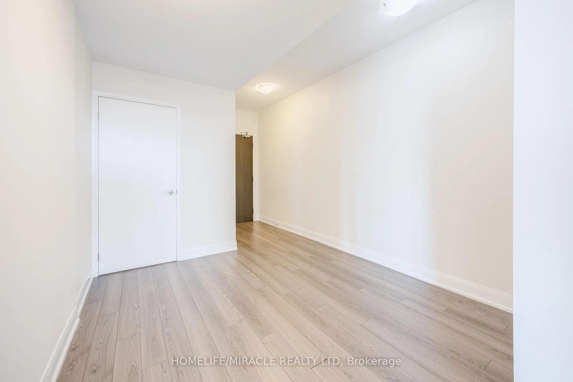 Photo 24 of Unit 3307, 2910 Highway 7 Road, Vaughan, Concord — HOMEH