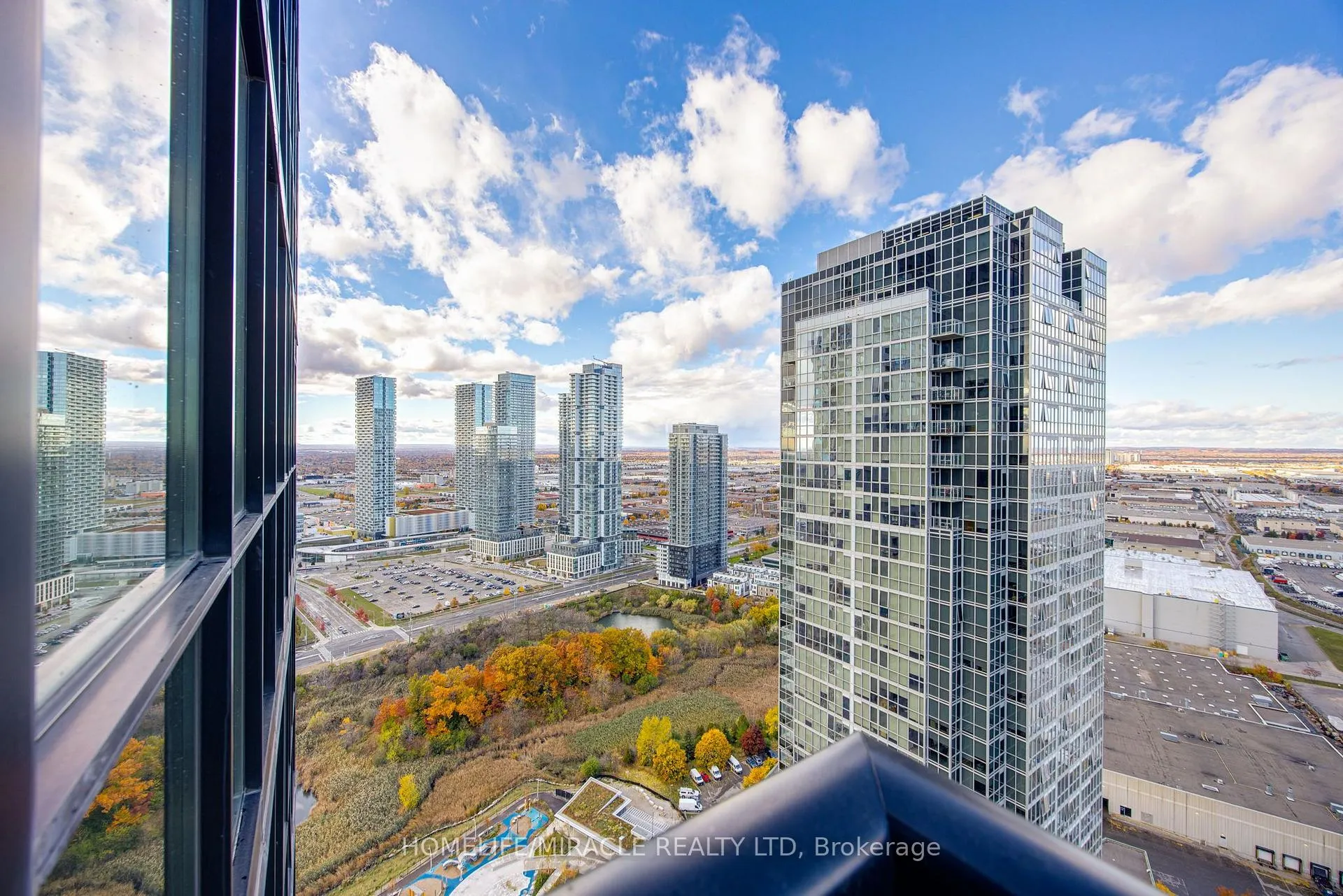Photo 29 of Unit 3307, 2910 Highway 7 Road, Vaughan, Concord — HOMEH