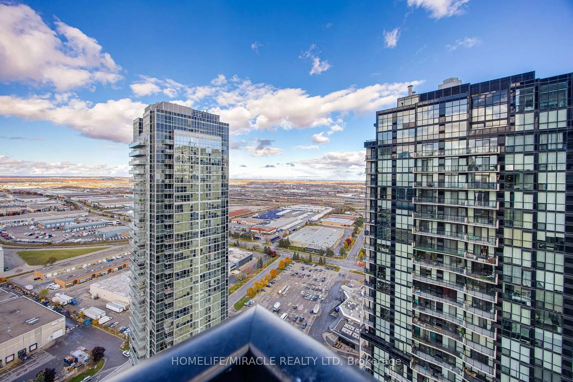 Photo 30 of Unit 3307, 2910 Highway 7 Road, Vaughan, Concord — HOMEH