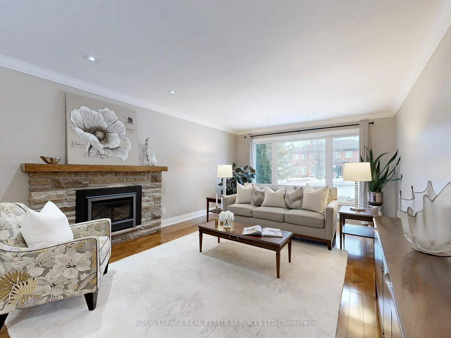 Photo 2 of 219 Grandview Avenue, Markham, Grandview — HOMEH
