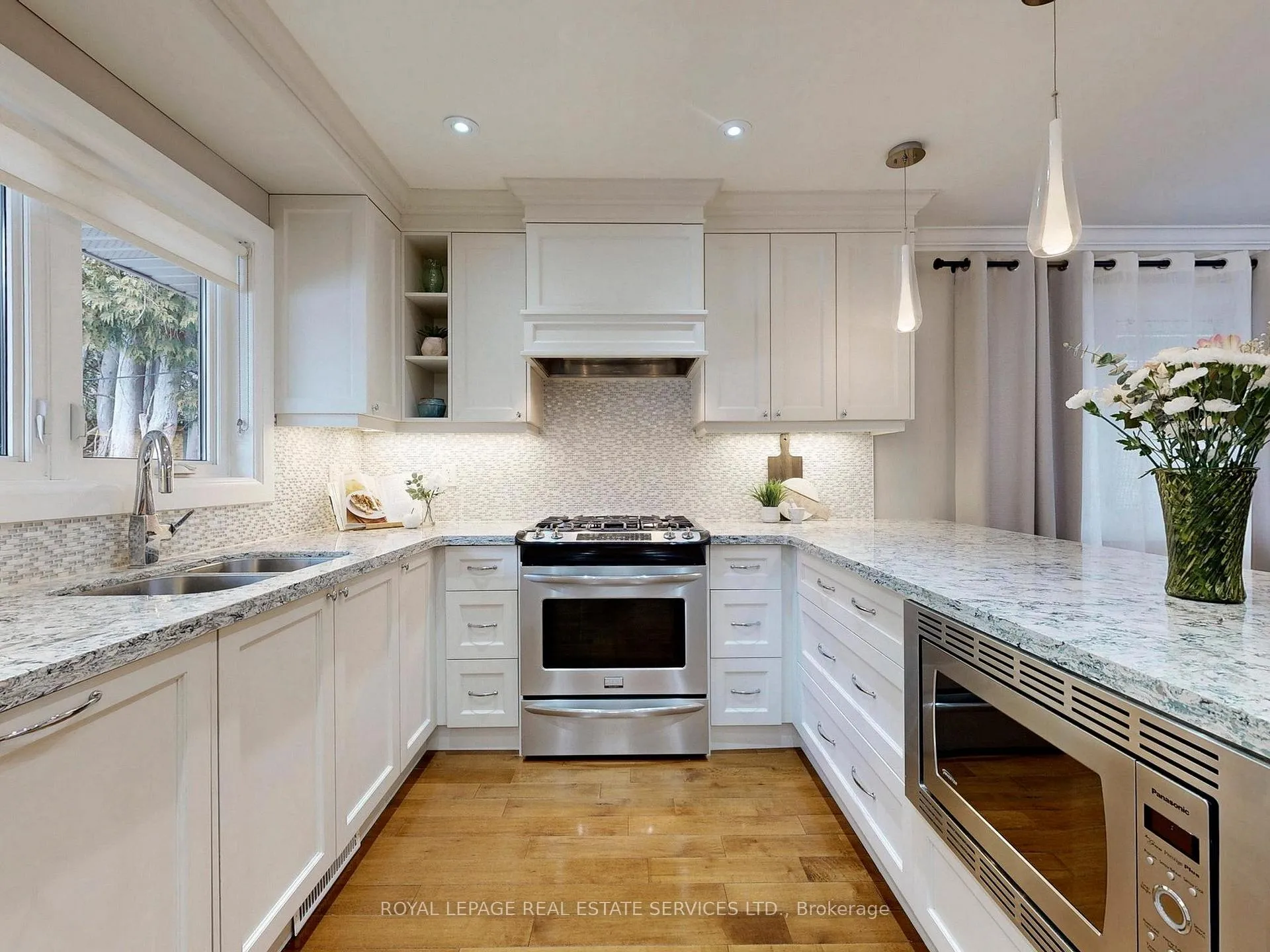 Photo 10 of 219 Grandview Avenue, Markham, Grandview — HOMEH
