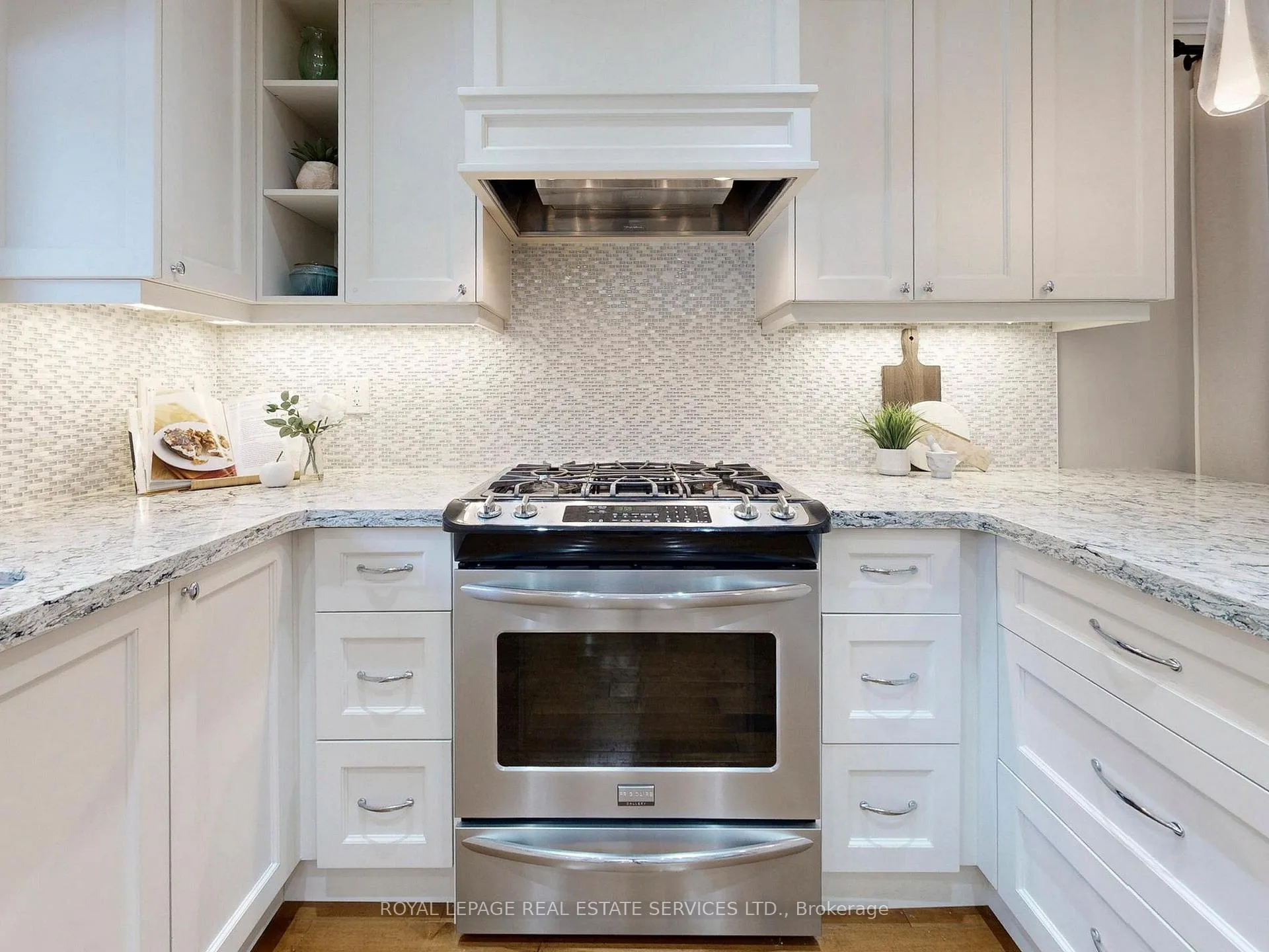 Photo 11 of 219 Grandview Avenue, Markham, Grandview — HOMEH