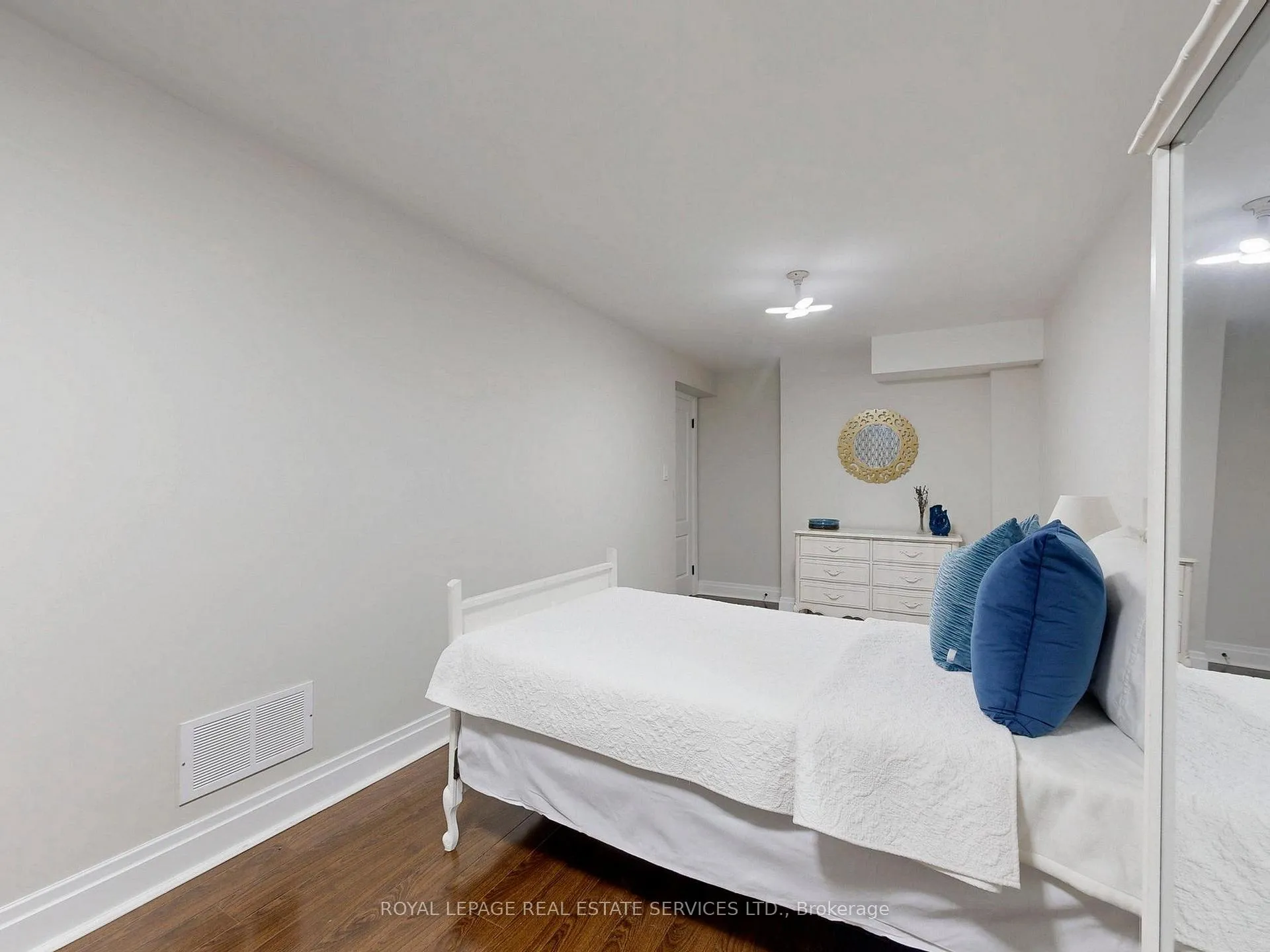 Photo 38 of 219 Grandview Avenue, Markham, Grandview — HOMEH