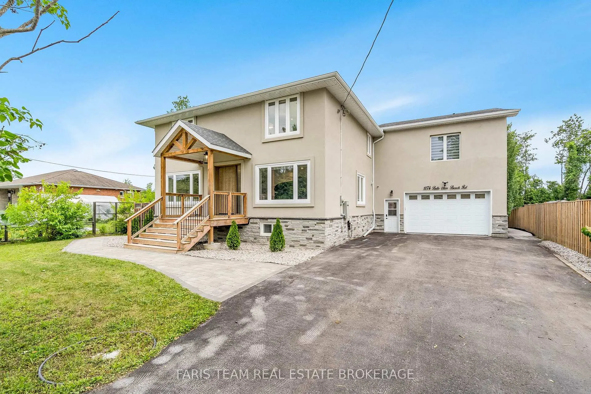 Photo 4 of 1174 Belle Aire Beach Road, Innisfil, Rural Innisfil — HOMEH