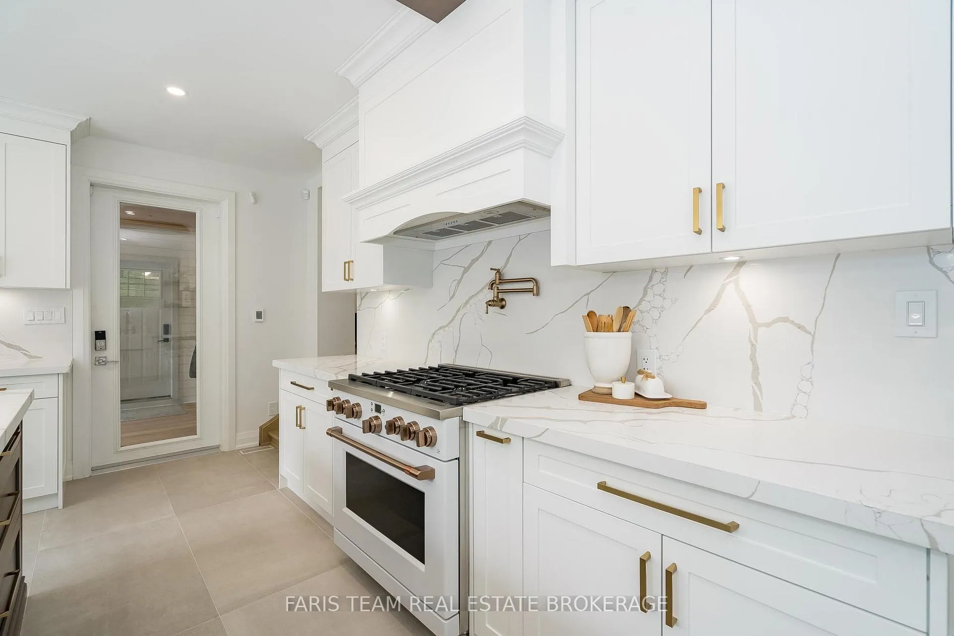 Photo 11 of 1174 Belle Aire Beach Road, Innisfil, Rural Innisfil — HOMEH