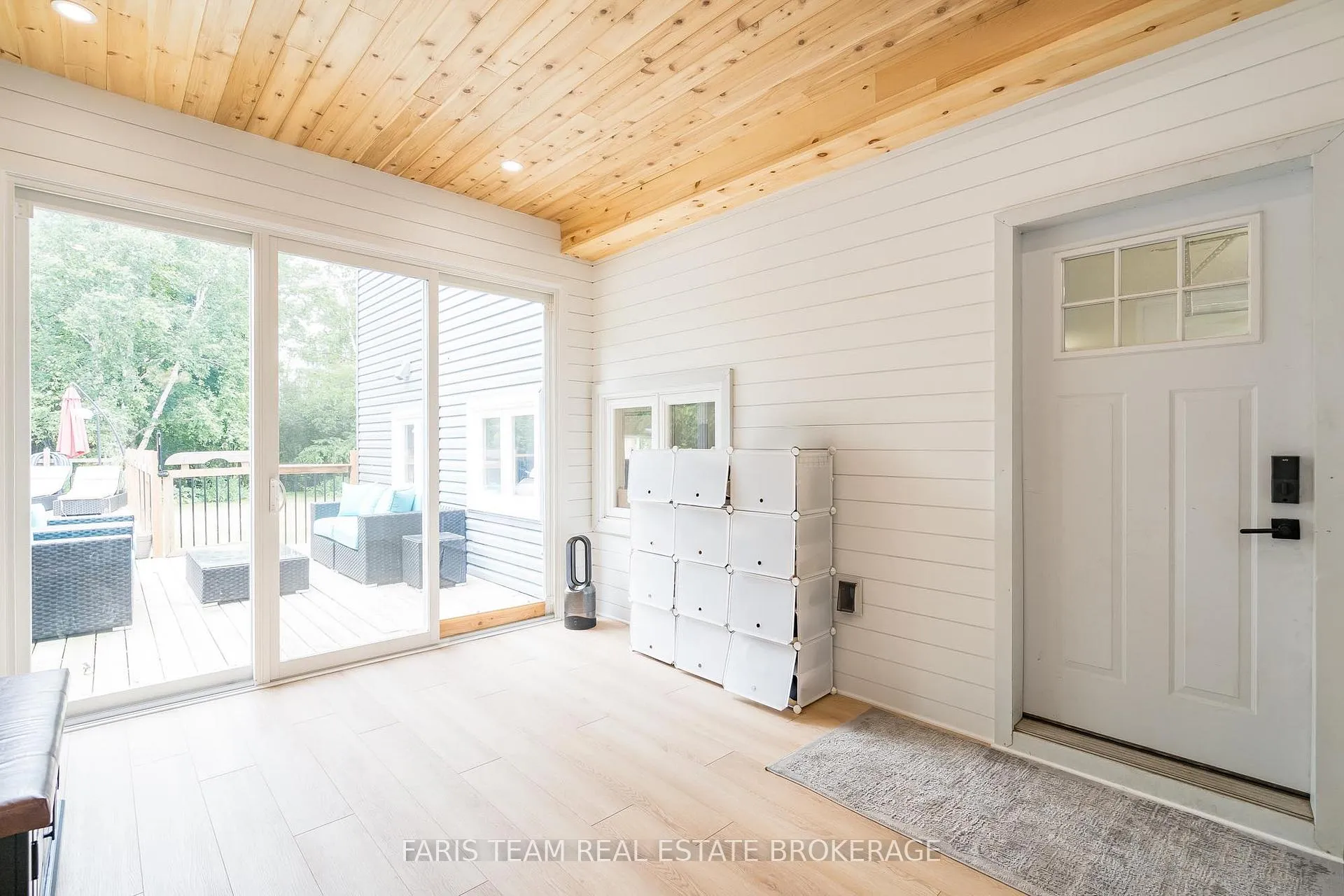 Photo 17 of 1174 Belle Aire Beach Road, Innisfil, Rural Innisfil — HOMEH