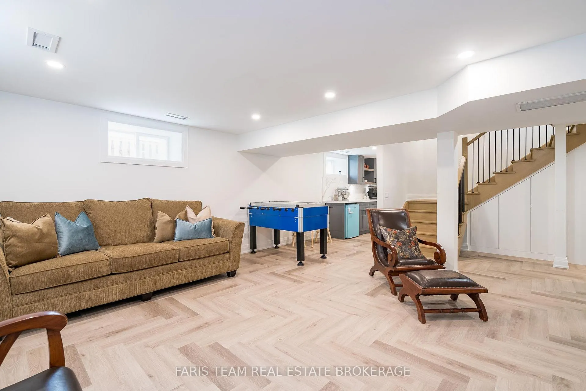 Photo 33 of 1174 Belle Aire Beach Road, Innisfil, Rural Innisfil — HOMEH