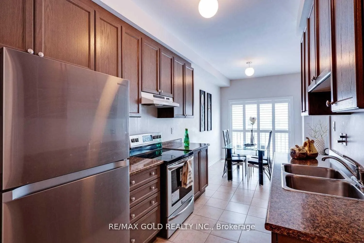 Photo 7 of Unit Upper, 71 Lanark Circle, Brampton, Credit Valley — HOMEH
