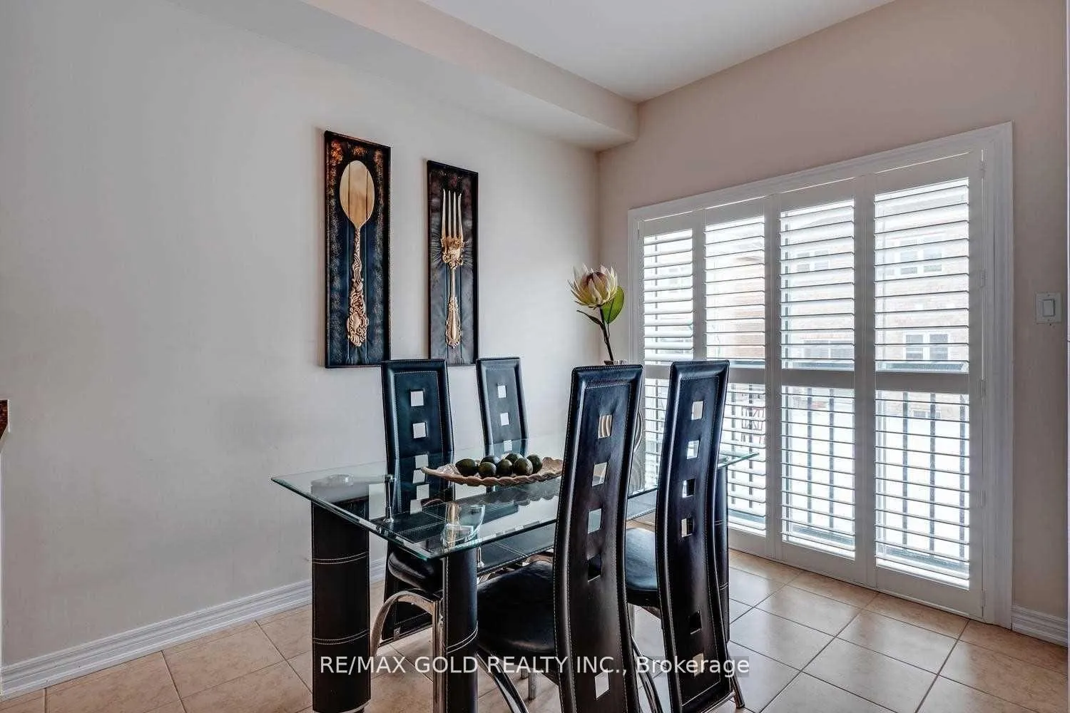 Photo 9 of Unit Upper, 71 Lanark Circle, Brampton, Credit Valley — HOMEH