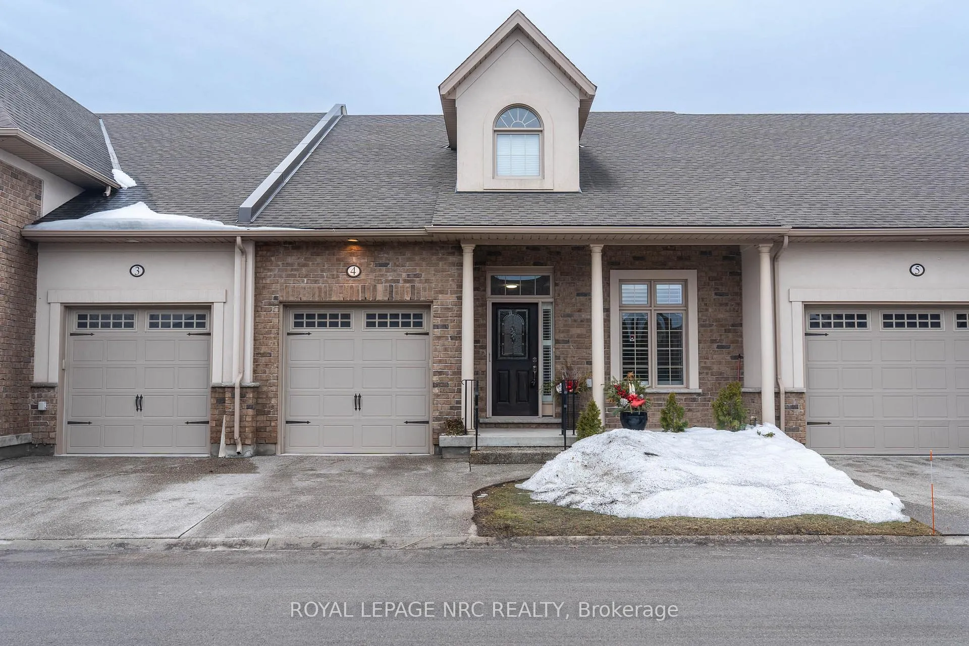 Photo 1 of Unit 4, 3232 Montrose Road, Niagara Falls, Mt. Carmel — HOMEH