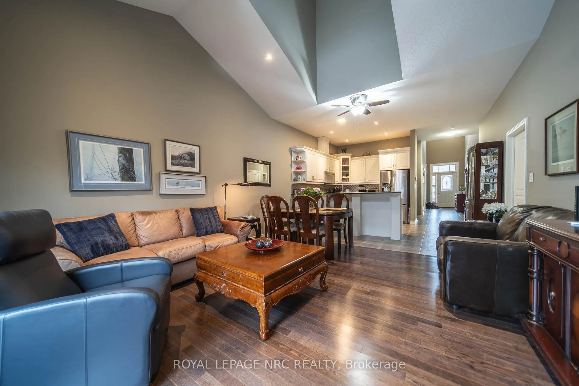 Photo 5 of Unit 4, 3232 Montrose Road, Niagara Falls, Mt. Carmel — HOMEH