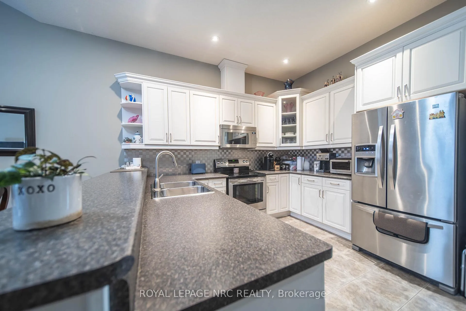 Photo 9 of Unit 4, 3232 Montrose Road, Niagara Falls, Mt. Carmel — HOMEH