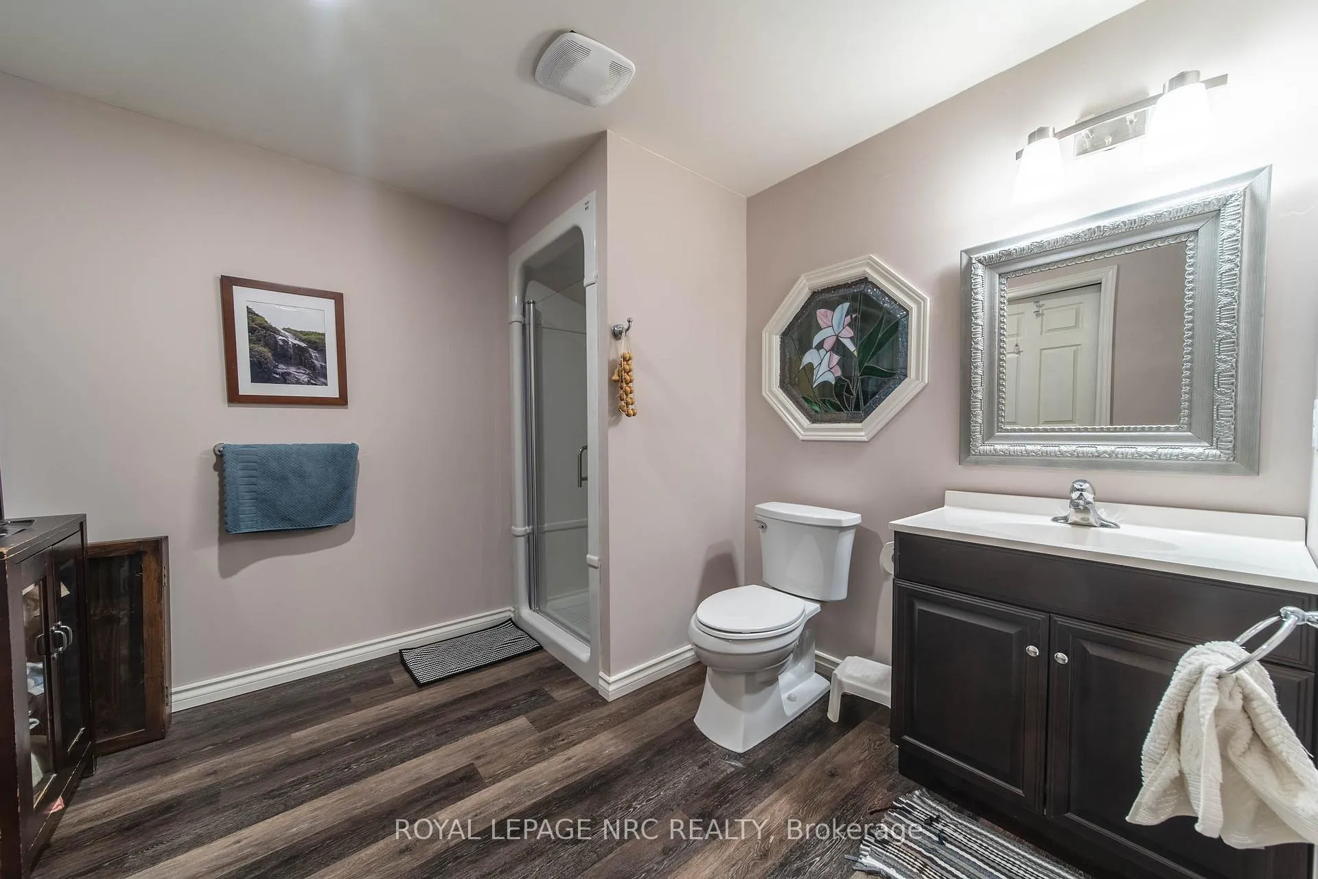 Photo 15 of Unit 4, 3232 Montrose Road, Niagara Falls, Mt. Carmel — HOMEH