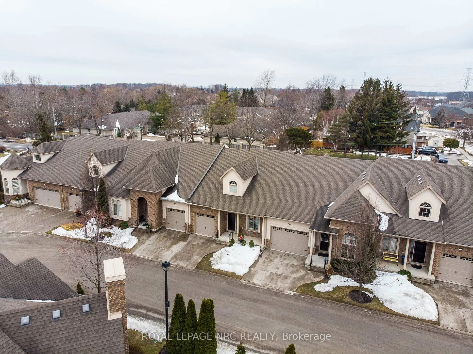 Photo 21 of Unit 4, 3232 Montrose Road, Niagara Falls, Mt. Carmel — HOMEH