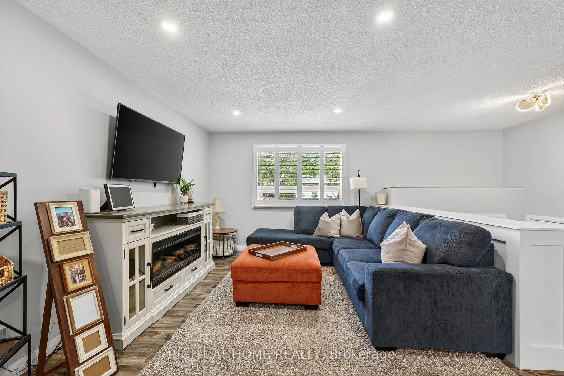 Photo 8 of 2220 Richardson Street, Innisfil, Stroud — HOMEH