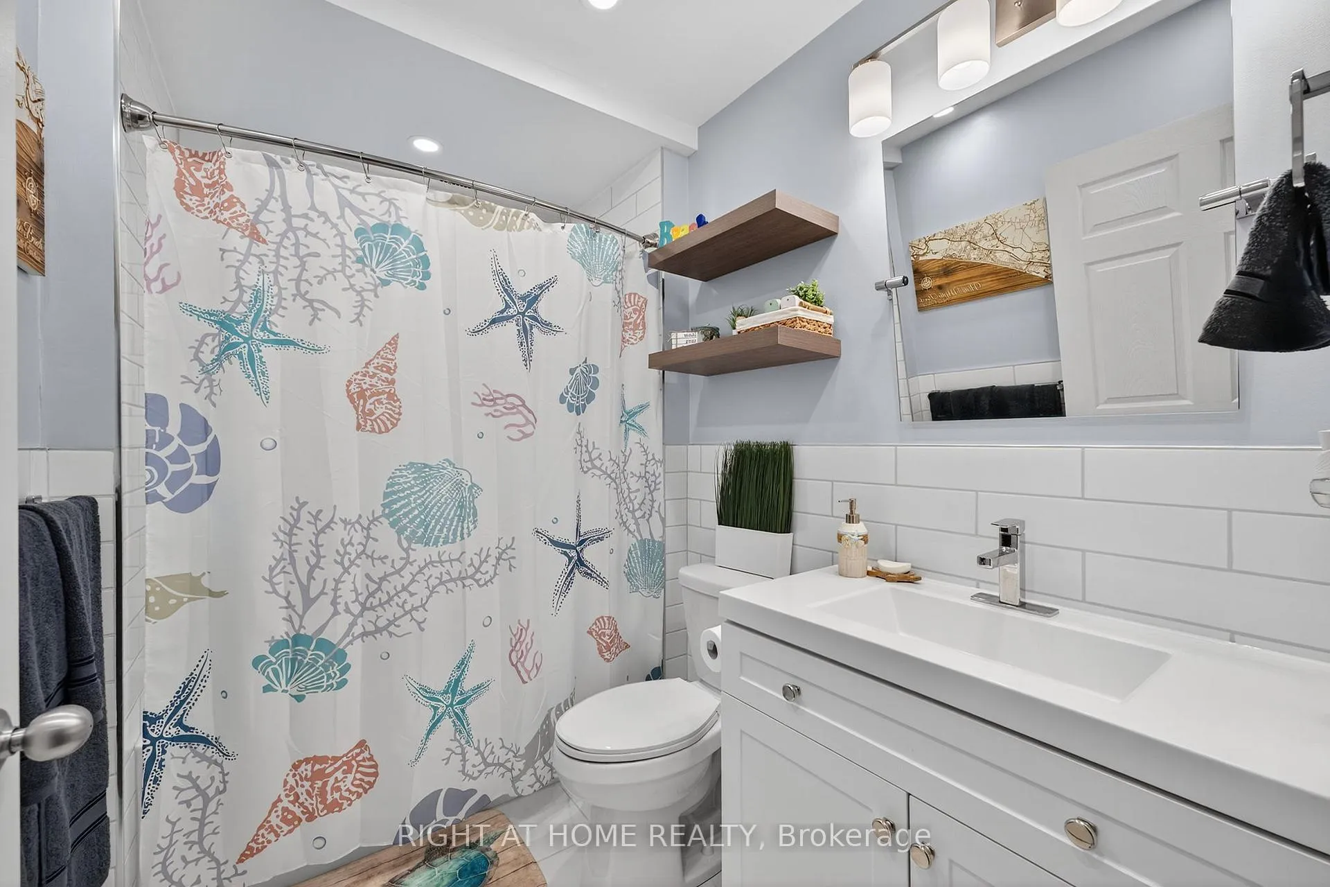 Photo 12 of 2220 Richardson Street, Innisfil, Stroud — HOMEH