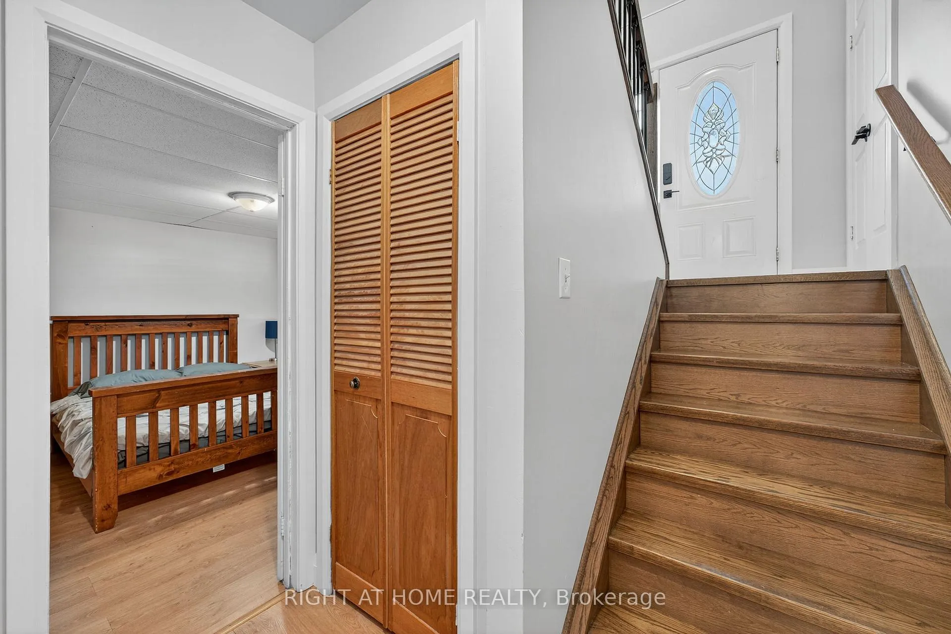 Photo 13 of 2220 Richardson Street, Innisfil, Stroud — HOMEH