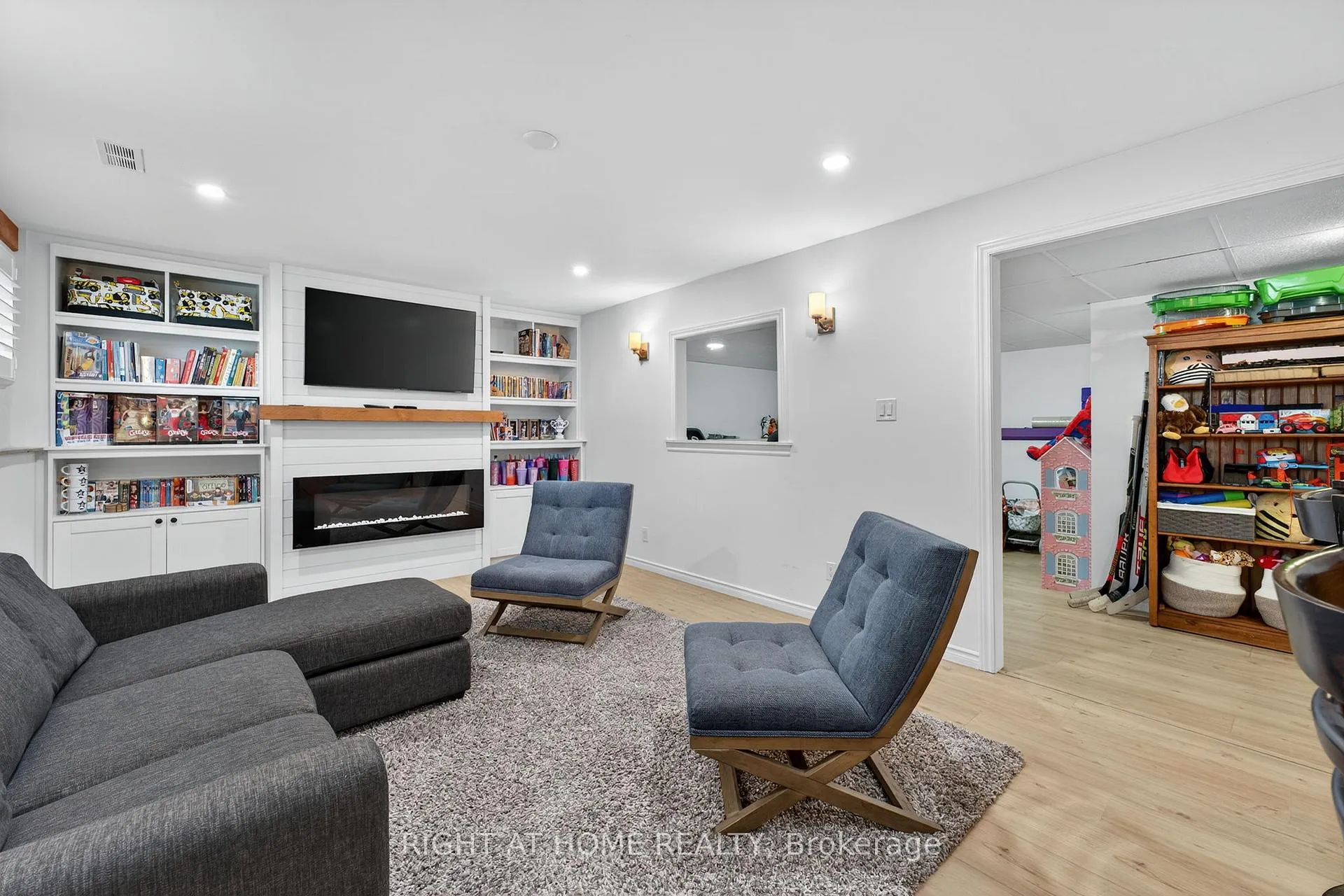 Photo 14 of 2220 Richardson Street, Innisfil, Stroud — HOMEH
