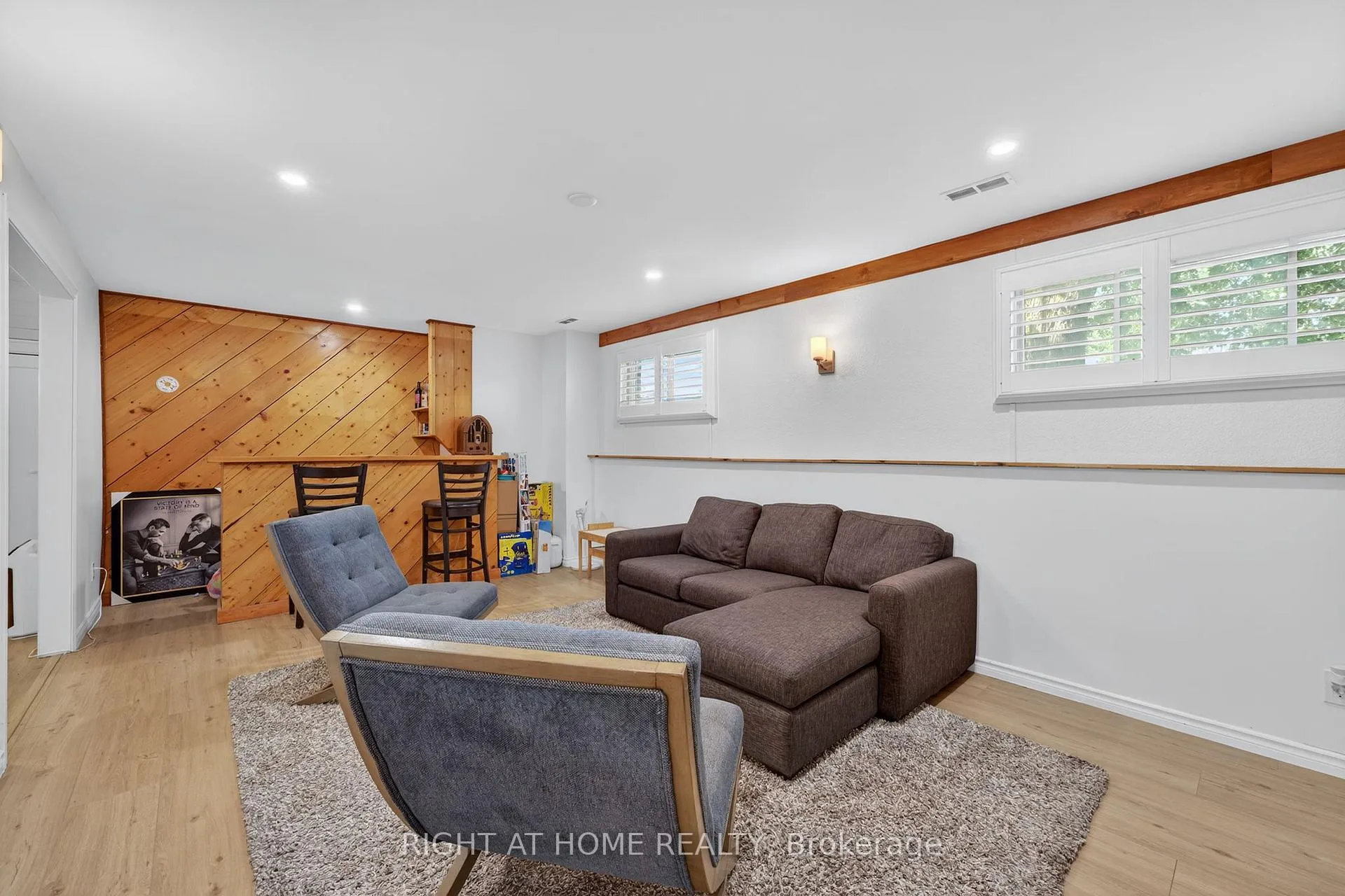 Photo 15 of 2220 Richardson Street, Innisfil, Stroud — HOMEH