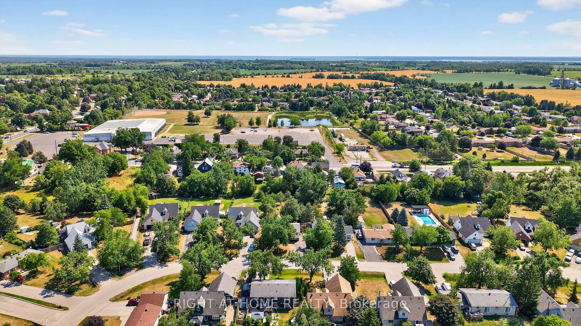 Photo 19 of 2220 Richardson Street, Innisfil, Stroud — HOMEH