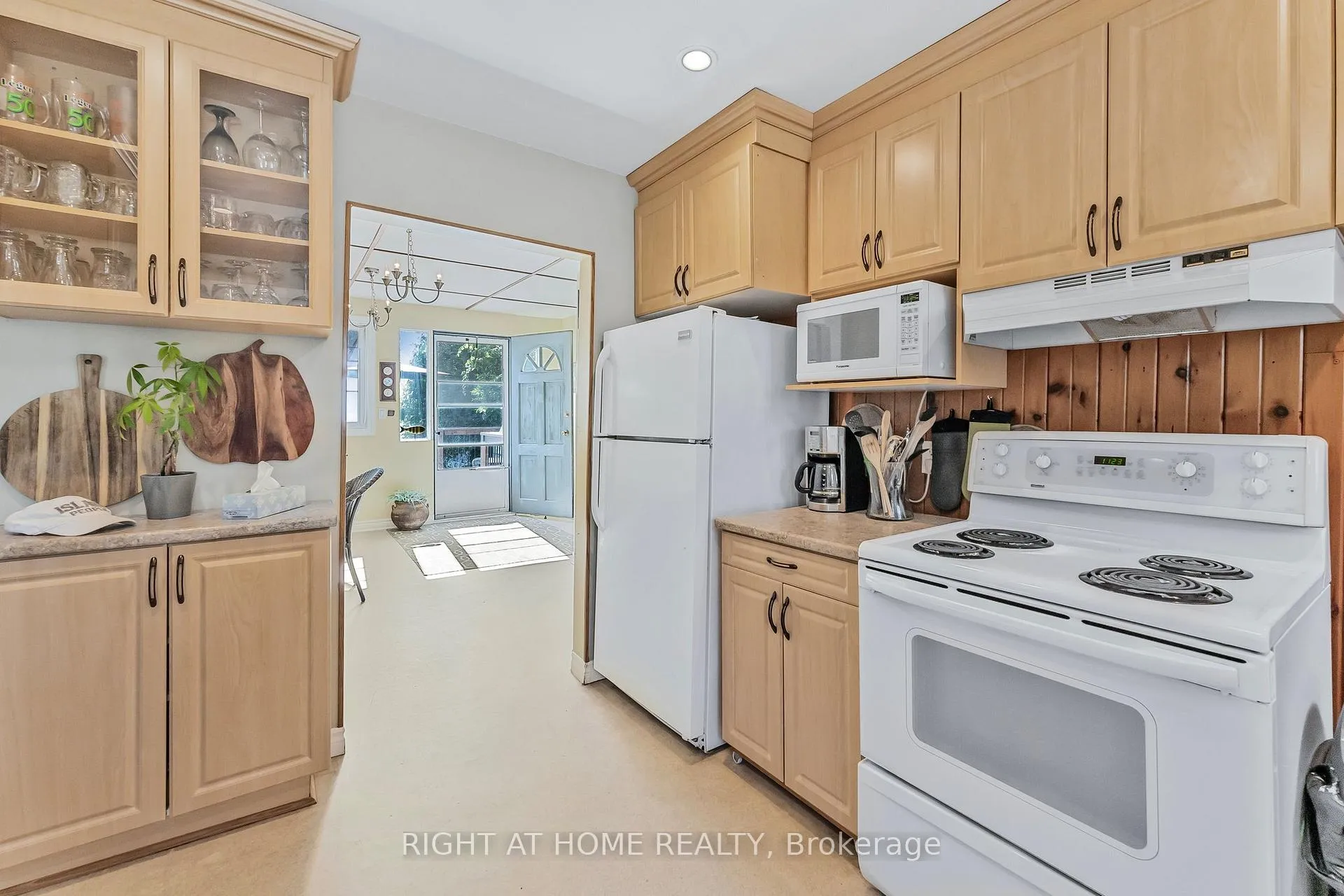 Photo 20 of 113 Minnetonka Road, Innisfil, Rural Innisfil — HOMEH